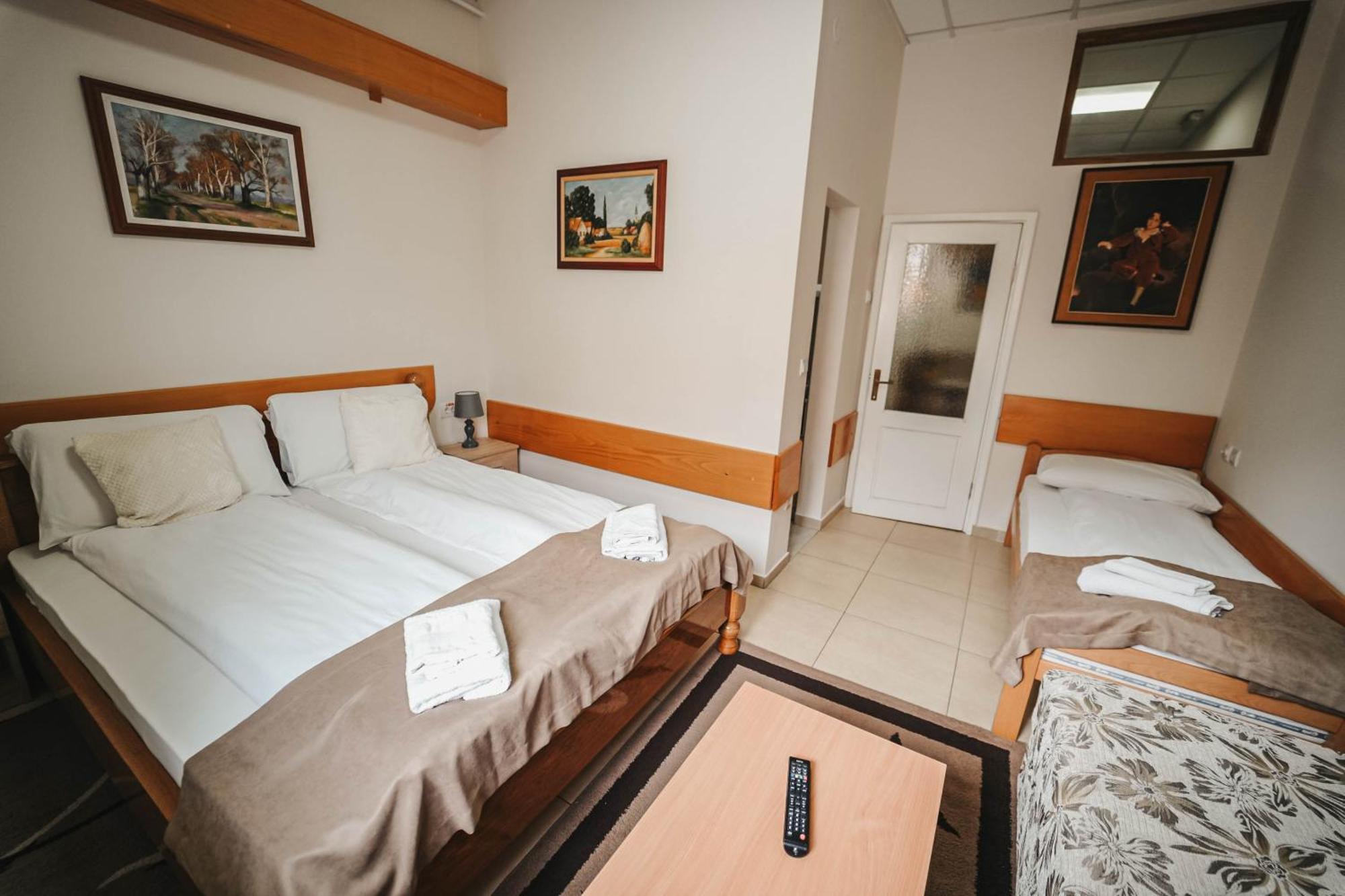B&B Passage Sremska Mitrovica Exteriör bild