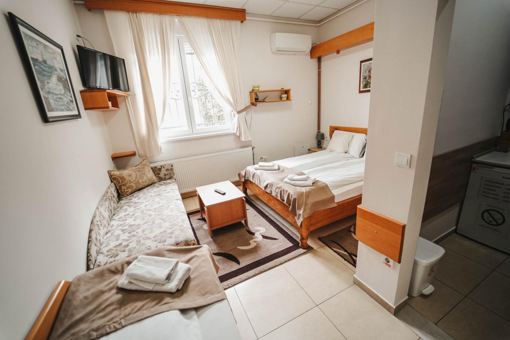 B&B Passage Sremska Mitrovica Exteriör bild