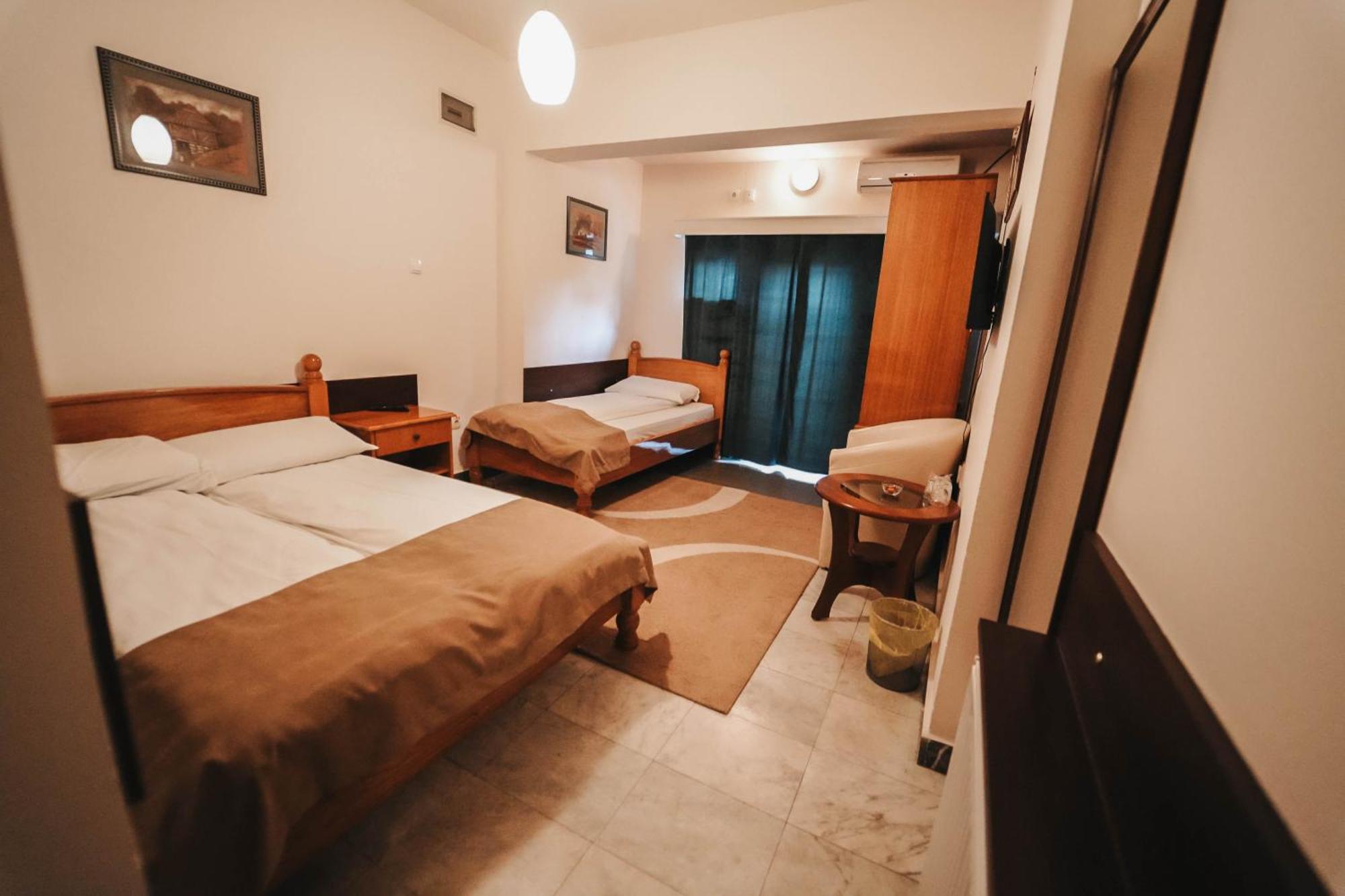 B&B Passage Sremska Mitrovica Exteriör bild
