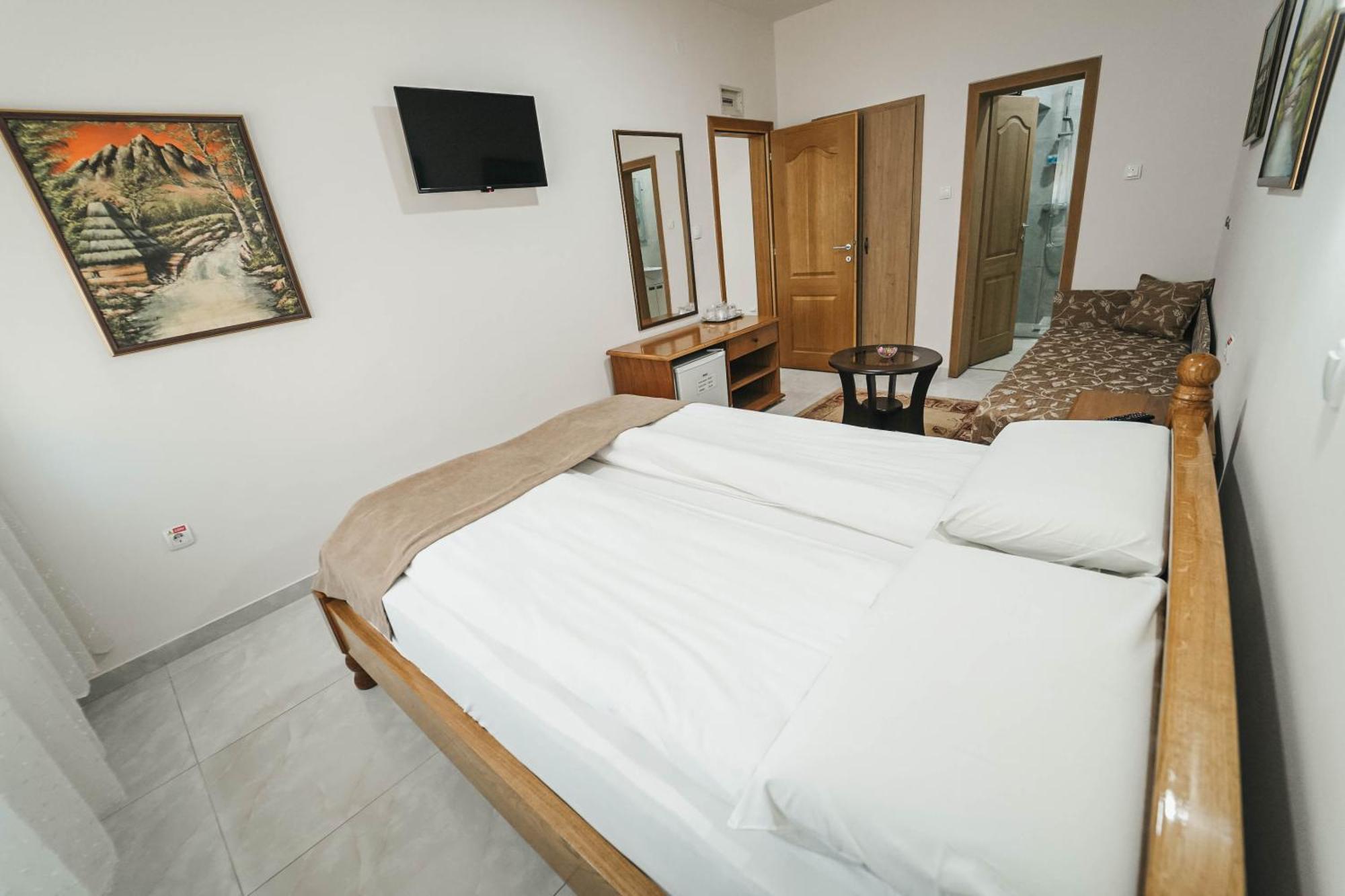 B&B Passage Sremska Mitrovica Exteriör bild