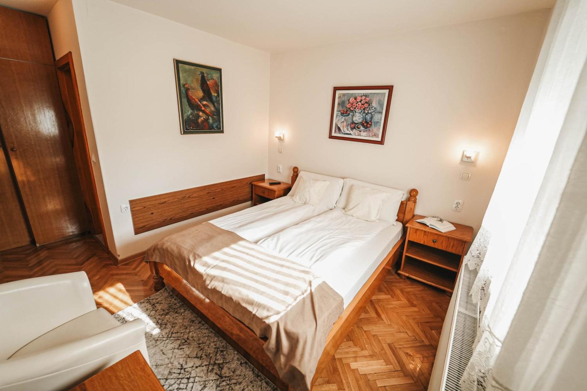 B&B Passage Sremska Mitrovica Exteriör bild
