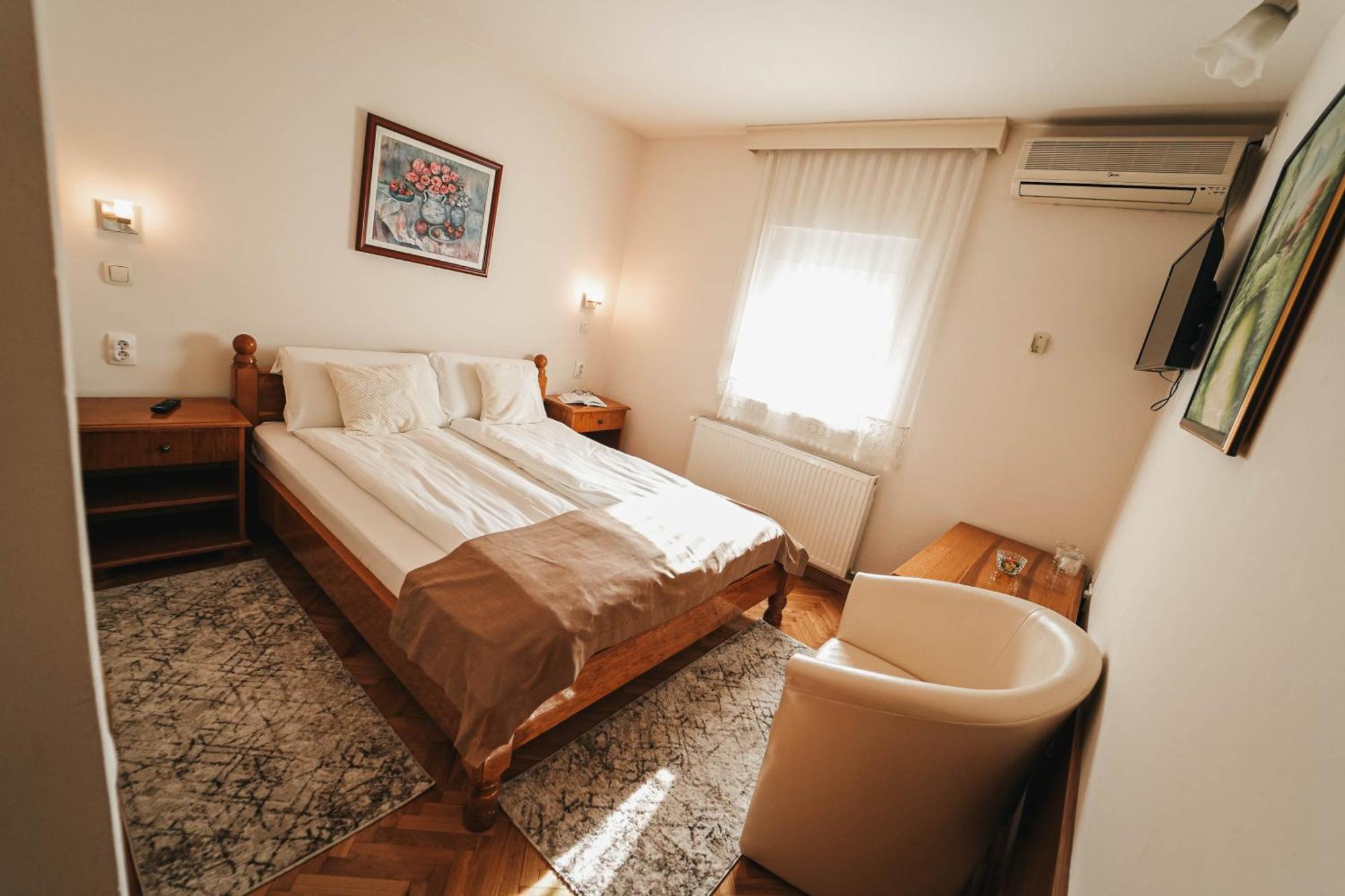 B&B Passage Sremska Mitrovica Exteriör bild