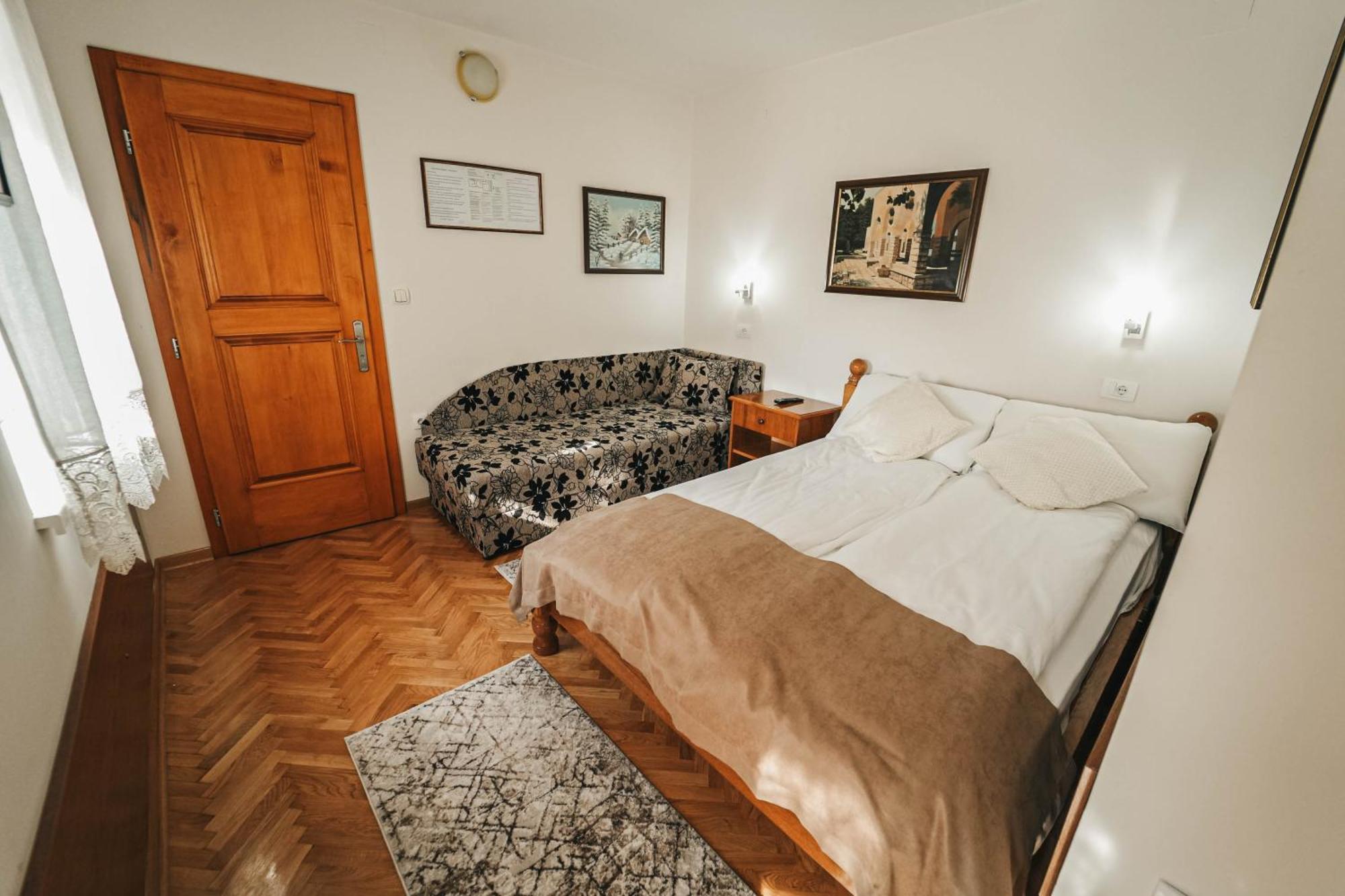 B&B Passage Sremska Mitrovica Exteriör bild